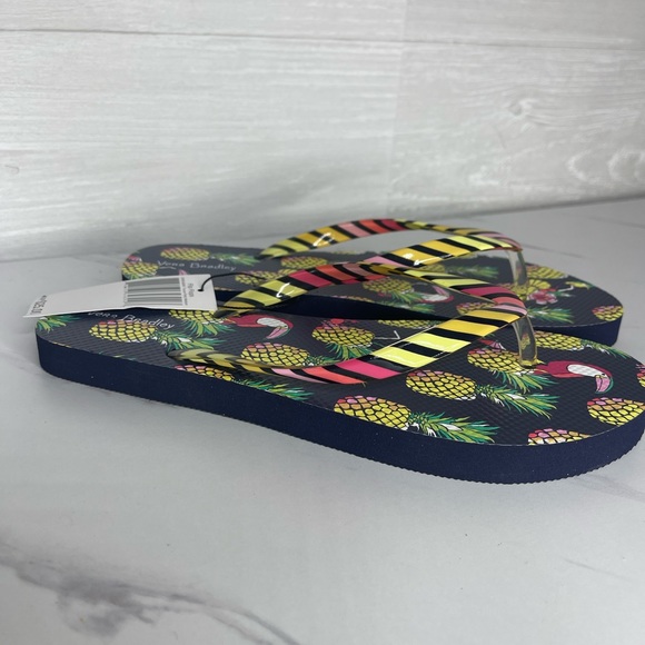 Vera Bradley toucan party flip flop sandal M 7/8 - Picture 3 of 13